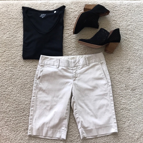 Banana Republic Pants - Banana Republic Bermuda Khaki Shorts
